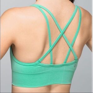 Lululemon Seamlessly Plunge Bra